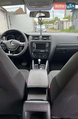Седан Volkswagen Jetta 2016 в 