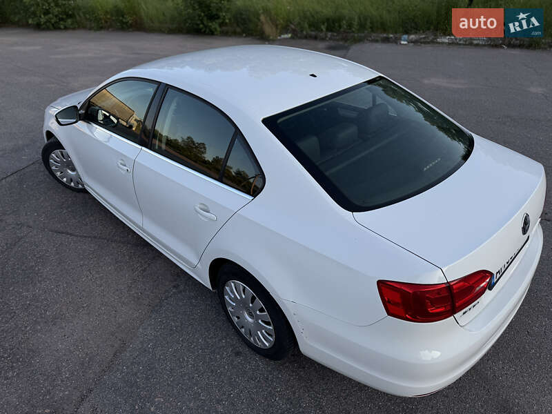Седан Volkswagen Jetta 2012 в Житомире