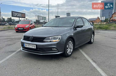 Седан Volkswagen Jetta 2016 в Києві