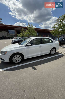 Седан Volkswagen Jetta 2014 в Киеве