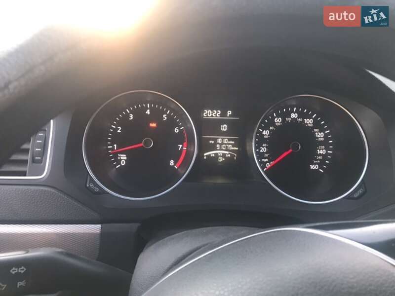 Седан Volkswagen Jetta 2015 в Любашівці