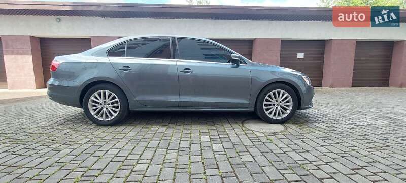 Седан Volkswagen Jetta 2014 в Івано-Франківську