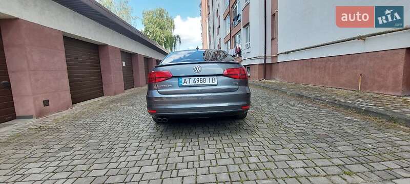 Седан Volkswagen Jetta 2014 в Івано-Франківську
