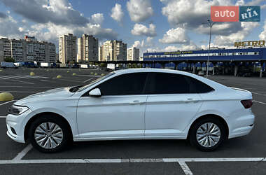 Седан Volkswagen Jetta 2018 в 