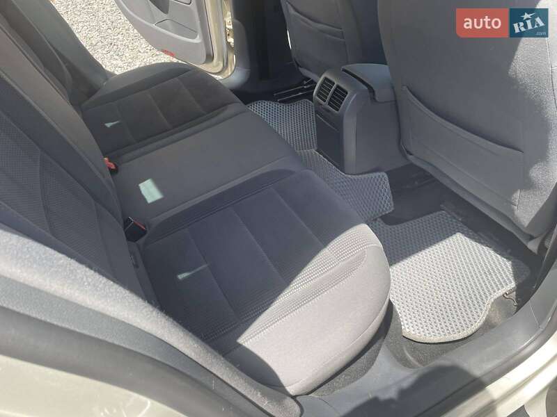 Седан Volkswagen Jetta 2007 в Рокитному