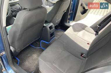 Седан Volkswagen Jetta 2014 в 