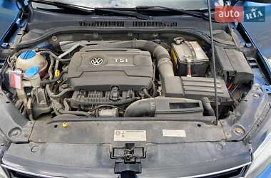 Седан Volkswagen Jetta 2014 в 