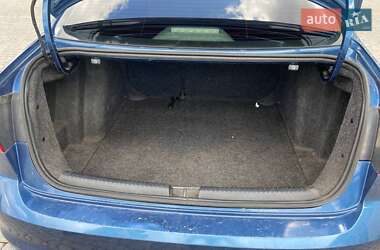 Седан Volkswagen Jetta 2014 в 