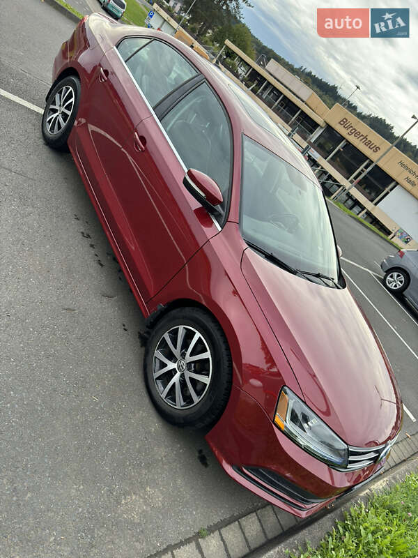 Седан Volkswagen Jetta 2017 в Львові