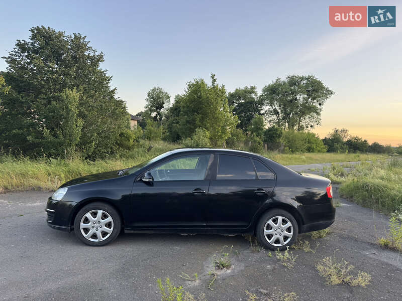 Седан Volkswagen Jetta 2007 в Луцьку