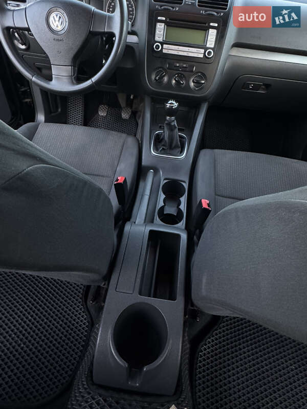 Седан Volkswagen Jetta 2007 в Луцьку