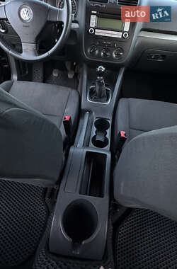 Седан Volkswagen Jetta 2007 в 