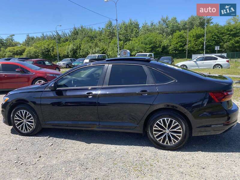 Седан Volkswagen Jetta 2019 в Львове