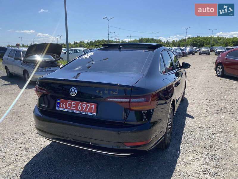 Седан Volkswagen Jetta 2019 в Львове