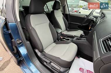 Седан Volkswagen Jetta 2016 в 