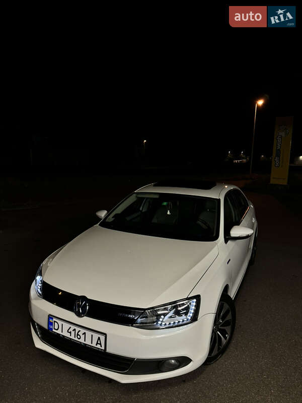 Седан Volkswagen Jetta 2013 в Києві