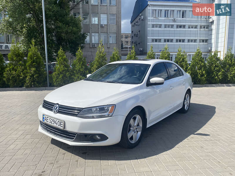 Седан Volkswagen Jetta 2012 в Днепре