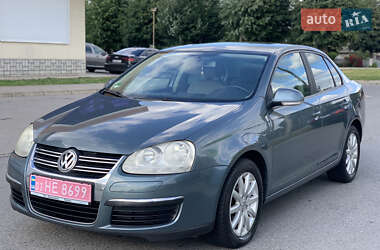 Седан Volkswagen Jetta 2006 в Староконстантинове