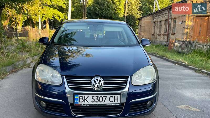 Седан Volkswagen Jetta 2008 в Ровно