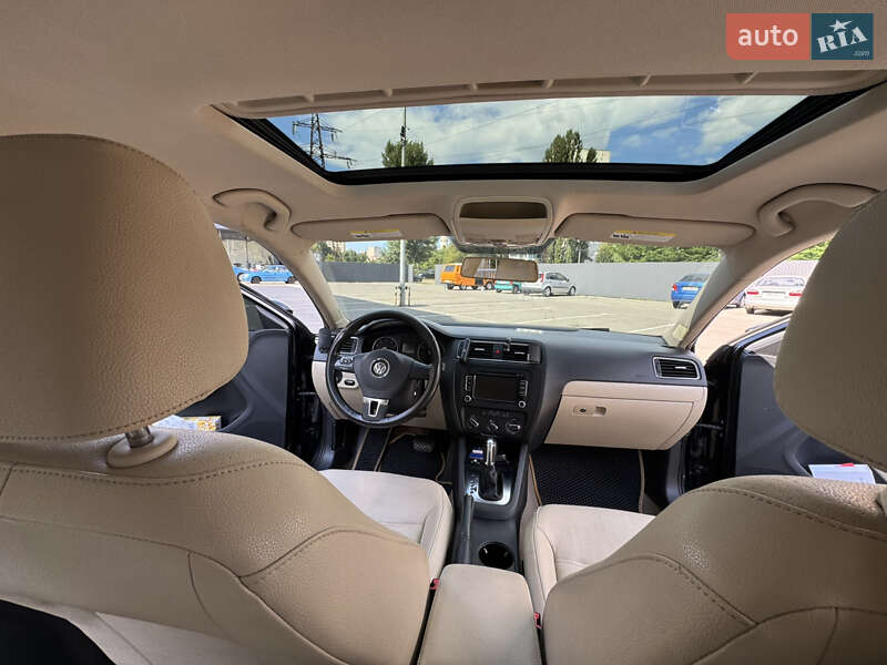 Седан Volkswagen Jetta 2012 в Киеве