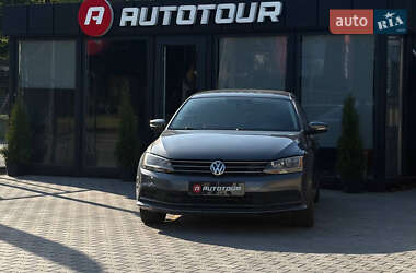 Седан Volkswagen Jetta 2013 в Черновцах