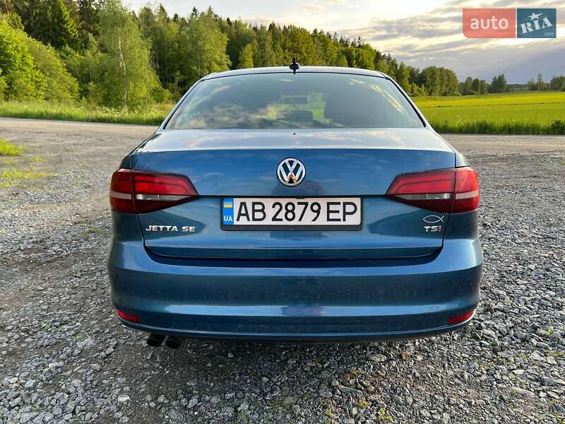 Седан Volkswagen Jetta 2016 в Львові