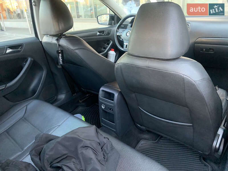 Седан Volkswagen Jetta 2011 в Києві