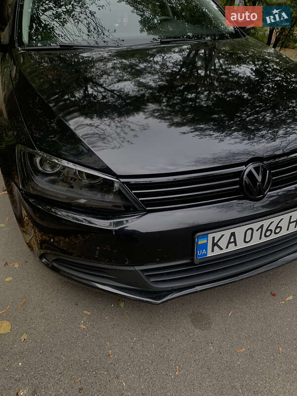 Седан Volkswagen Jetta 2011 в Києві