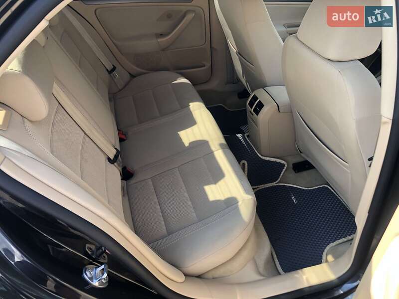 Седан Volkswagen Jetta 2008 в Ланчині
