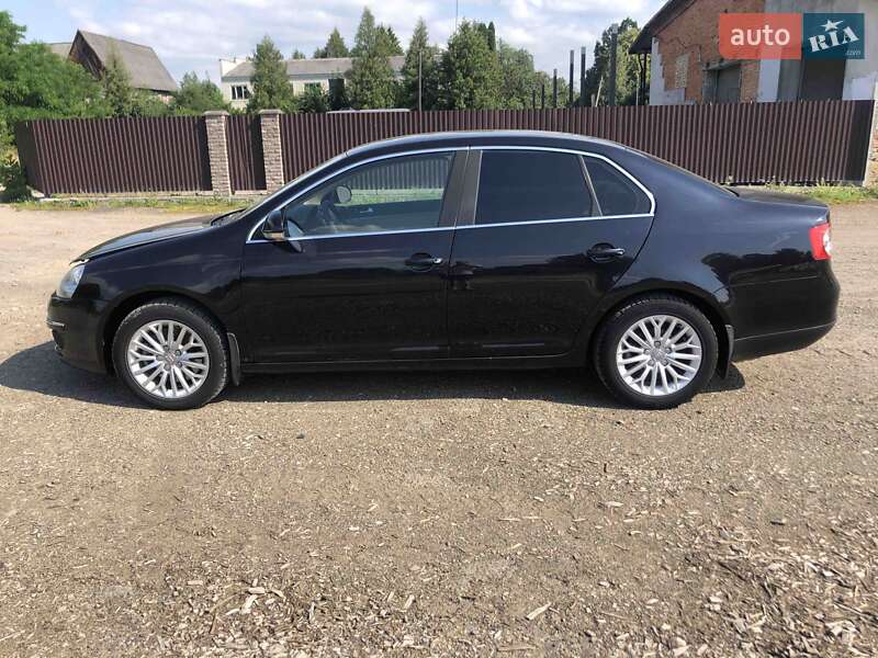 Седан Volkswagen Jetta 2008 в Ланчині