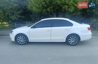 Седан Volkswagen Jetta 2012 в Василькове