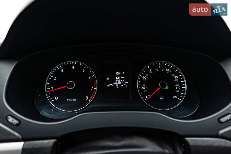 Седан Volkswagen Jetta 2013 в Києві