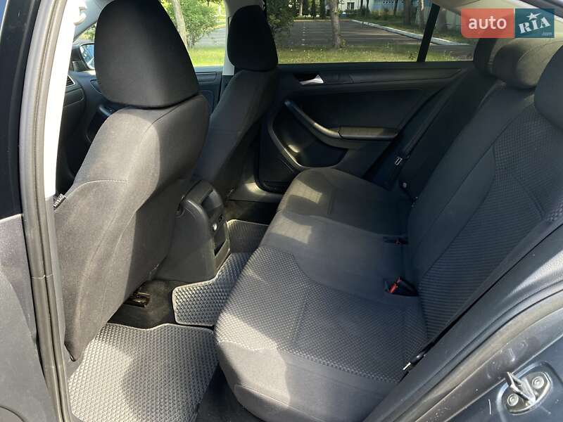 Седан Volkswagen Jetta 2014 в Києві