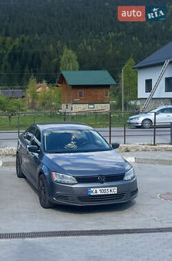 Седан Volkswagen Jetta 2014 в Києві