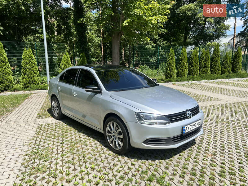 Седан Volkswagen Jetta 2011 в Харькове