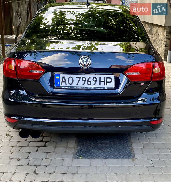 Седан Volkswagen Jetta 2011 в Мукачевому