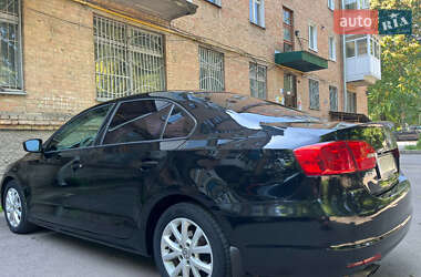 Седан Volkswagen Jetta 2011 в Кропивницком