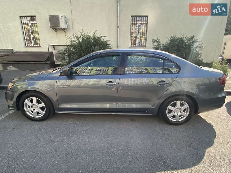 Седан Volkswagen Jetta 2016 в Києві