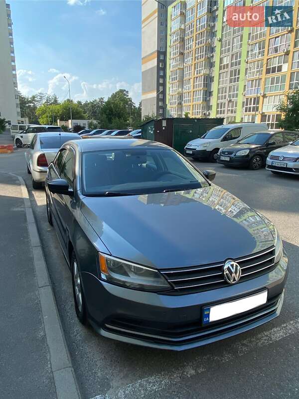 Седан Volkswagen Jetta 2016 в Києві