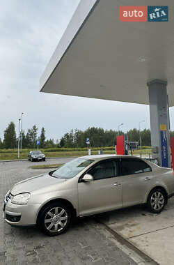 Седан Volkswagen Jetta 2006 в Одесі