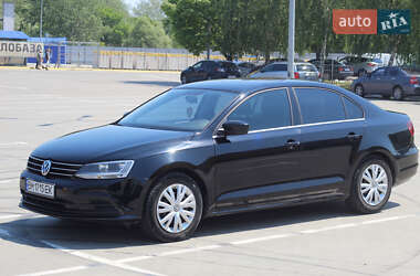 Седан Volkswagen Jetta 2017 в 
