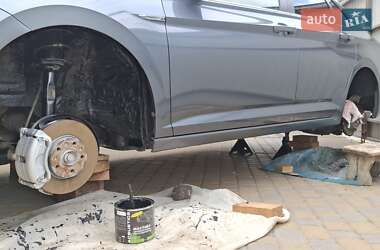 Седан Volkswagen Jetta 2018 в 