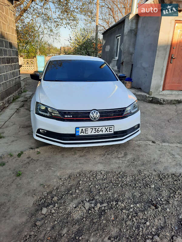 Седан Volkswagen Jetta 2015 в Кривом Роге