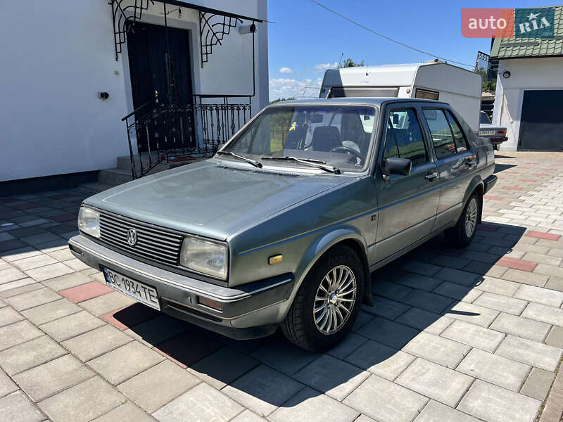 Седан Volkswagen Jetta 1987 в Львове