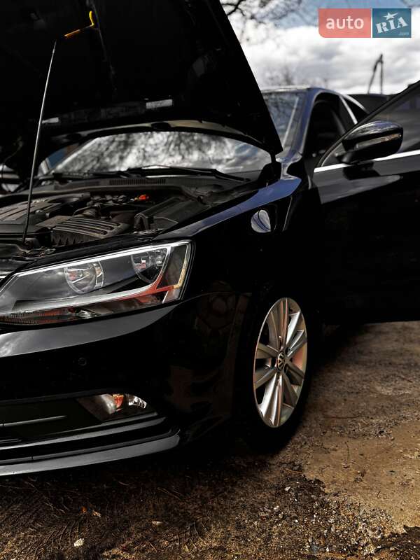 Седан Volkswagen Jetta 2016 в Дніпрі фото 23 Седан Volkswagen Jetta 2016 в Дніпрі