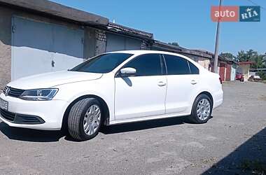 Седан Volkswagen Jetta 2013 в 