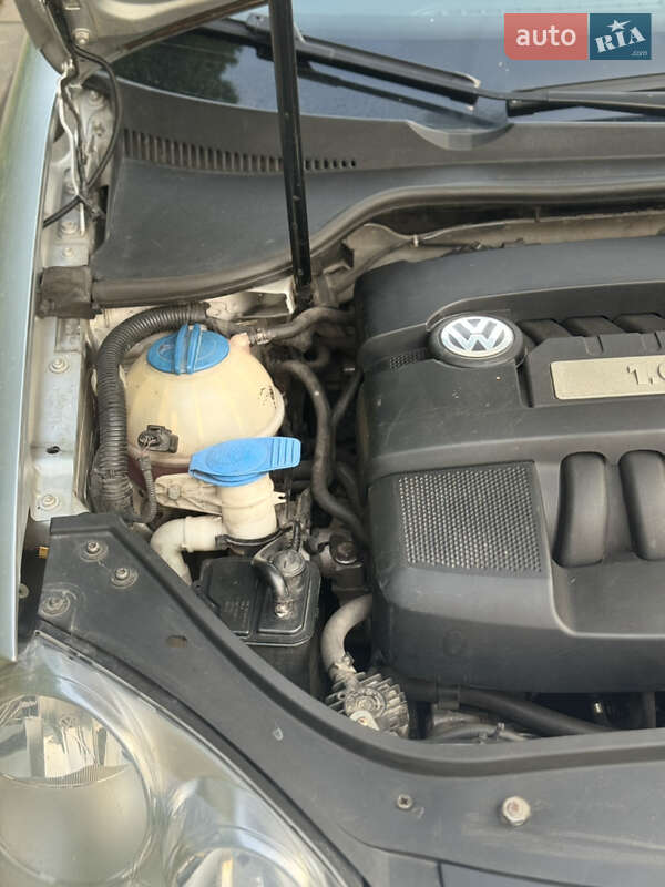 Седан Volkswagen Jetta 2006 в Киеве