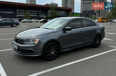 Седан Volkswagen Jetta 2016 в 
