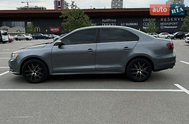 Седан Volkswagen Jetta 2016 в 