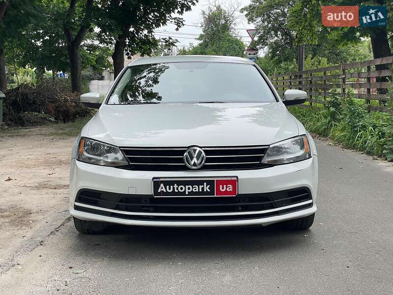 Седан Volkswagen Jetta 2016 в Киеве
